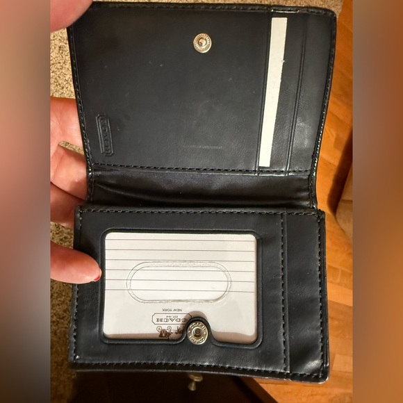 NWOT Coach Black Patent Leather Business Card Holder with Silver Coach Heart - Picture 2 of 3